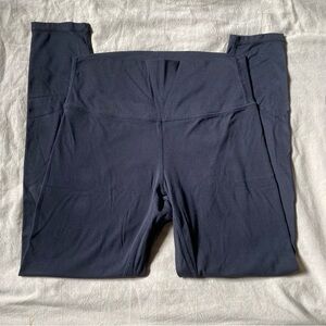 Lululemon Align Leggings 25” Size 6 in Black